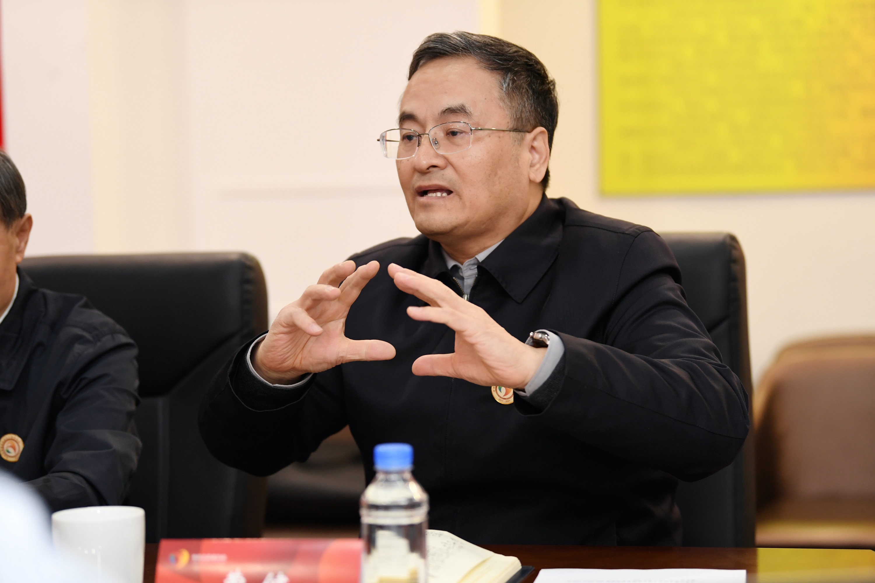 曹健副会长在热线开通仪式上发言中华志愿者协会副会长曹健说,根据